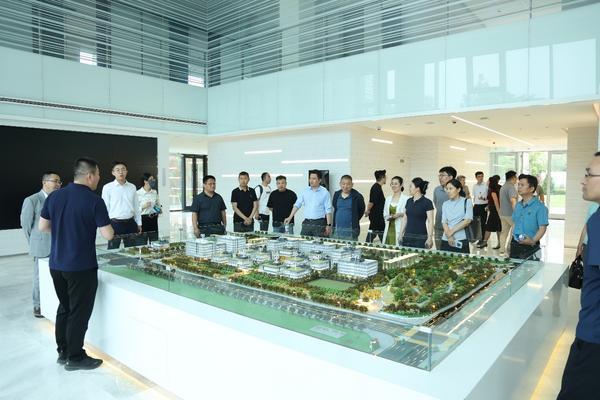 “瓜香引凤聚商机政企联动促发展”北京大兴庞各庄镇2025年西瓜季政企联动产业推介活动圆满举行(图4)