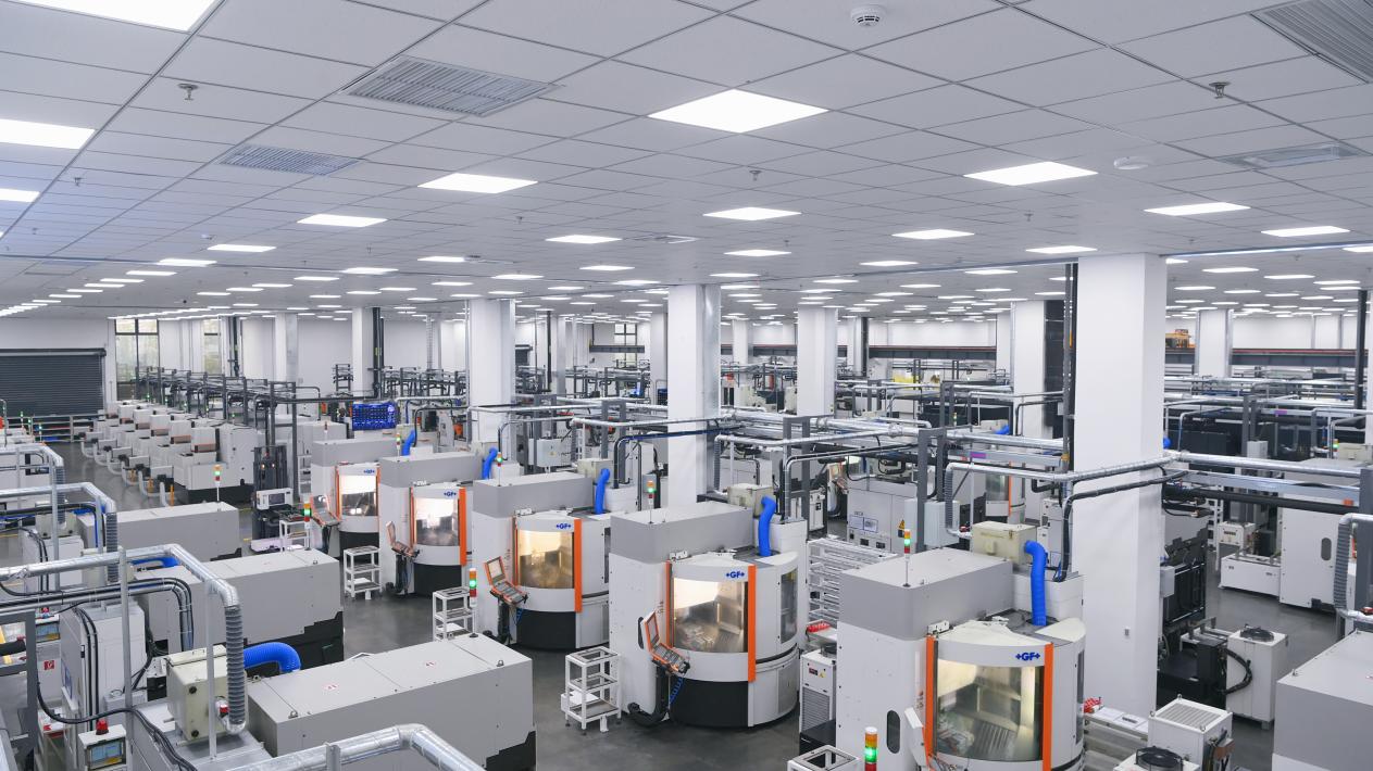 赫比（成都）精密模塑工厂正式启用四川崇州电子信息产业添强劲引擎(图1)