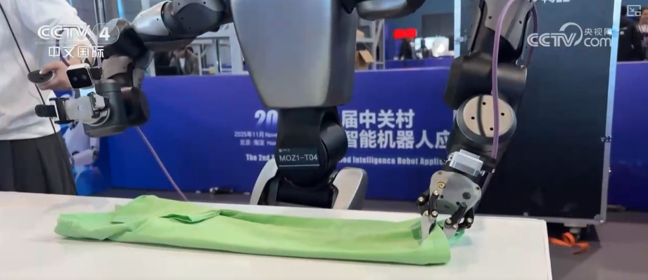 星空体育：观察·中国引领机器人产业变革“硬科技突破+场景化落地”双向发力加速迭代(图3)