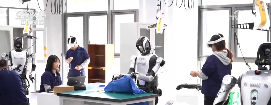 星空体育：观察·中国引领机器人产业变革“硬科技突破+场景化落地”双向发力加速迭代(图8)