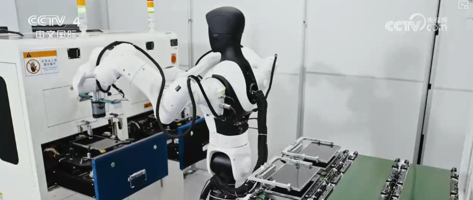 星空体育：观察·中国引领机器人产业变革“硬科技突破+场景化落地”双向发力加速迭代(图7)
