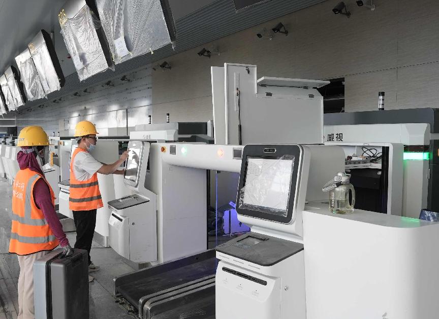 星空体育：三亚凤凰“奇迹”：18个月一座新航站楼拔地而起(图2)