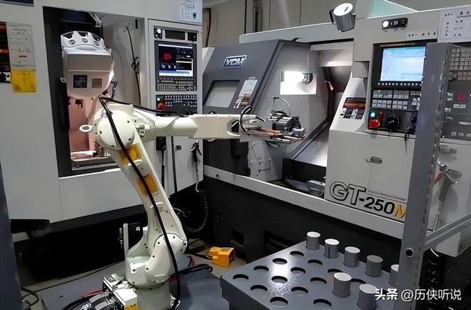 星空体育网站：美国专家：中国突破禁令的方式简单粗暴日本将助中国科技腾飞(图12)