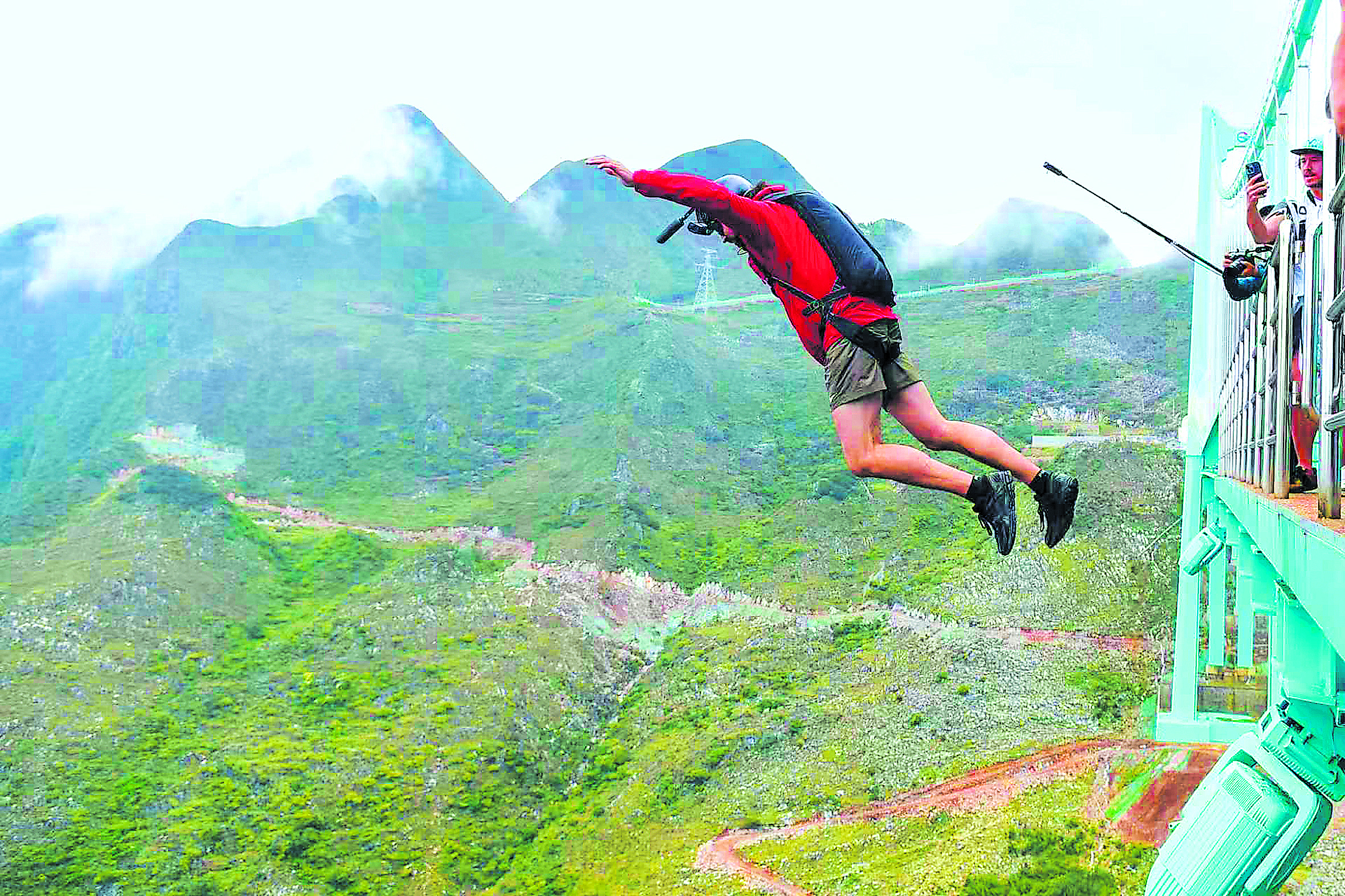 星空体育网站:惠黔力推产业集群化发展两年实施特色产业提升项目60个(图11)