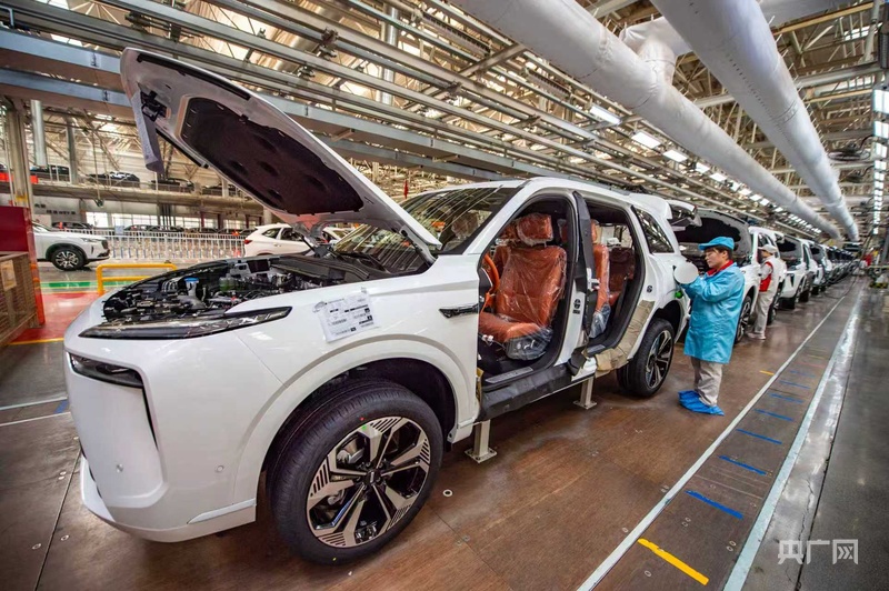 星空体育网站：保定π丨连续11年领跑全省古城制造业何以澎湃？(图2)